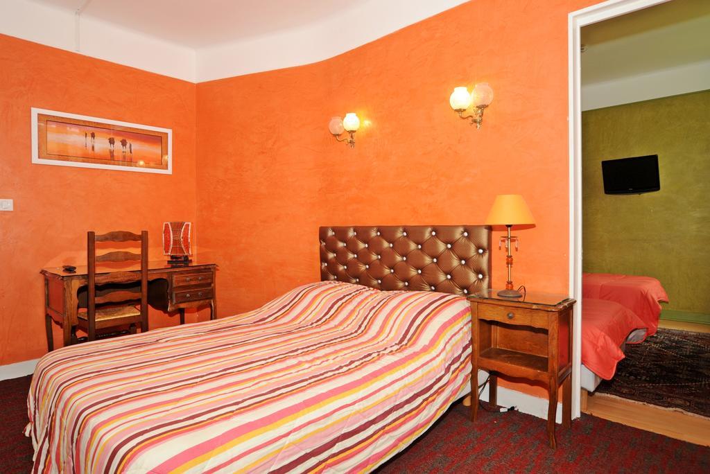 Hotel La Tour Sully-sur-Loire Room photo